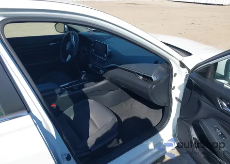 2019 Nissan Altima 2.5 S z USA, uszkodzony, nr VIN 1N4BL4BV7KC106694